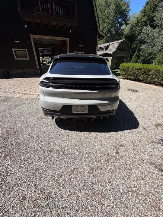 2024 Porsche Cayenne - Image 9 of 12