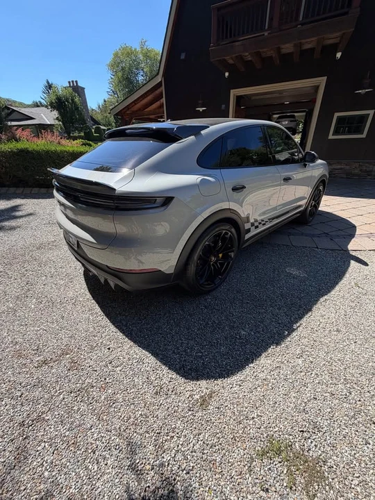 2024 Porsche Cayenne - Image 10 of 12