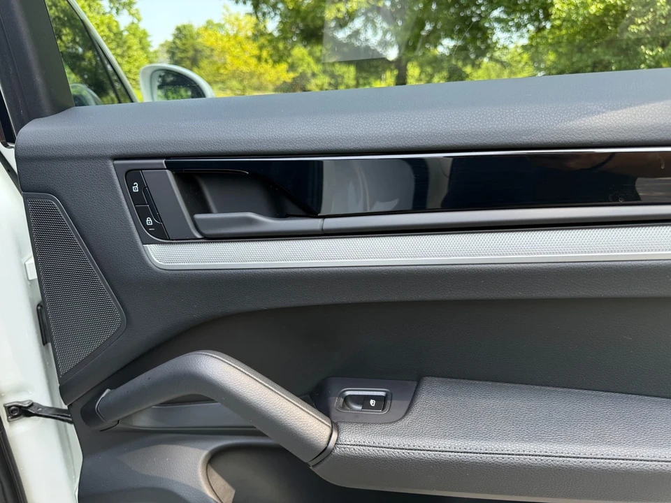 2024 Porsche 9Y0/9Y3 Cayenne - Image 18 of 21