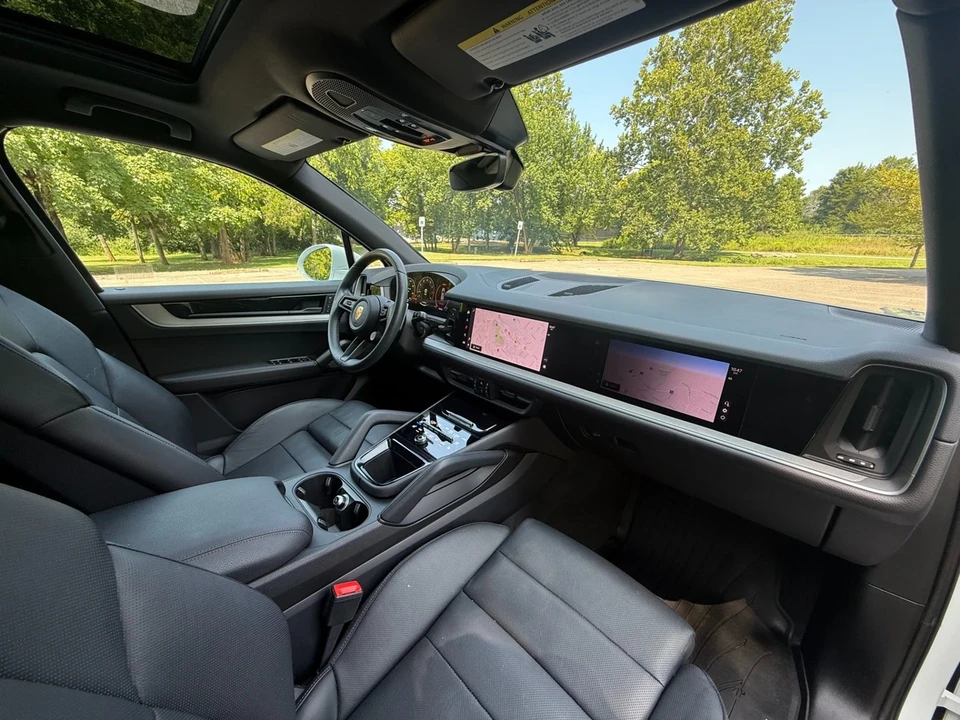 2024 Porsche 9Y0/9Y3 Cayenne - Image 17 of 21