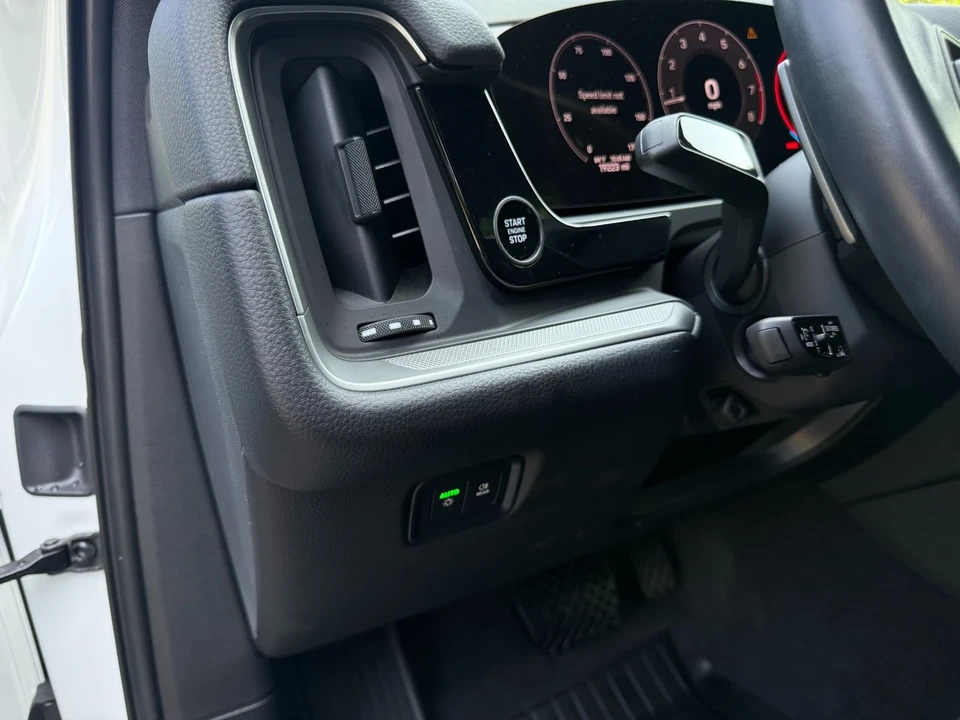 2024 Porsche 9Y0/9Y3 Cayenne - Image 9 of 21