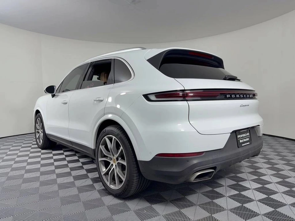 2024 Porsche 9Y0/9Y3 Cayenne - Image 3 of 4