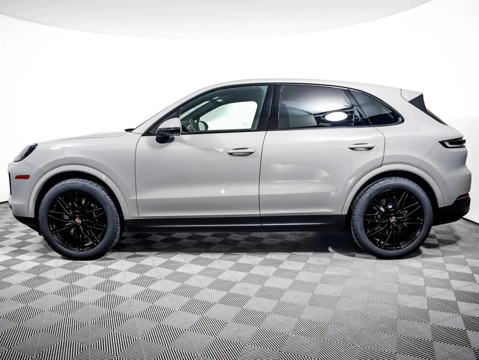 2024 Porsche 9Y0/9Y3 Cayenne - Image 2 of 4