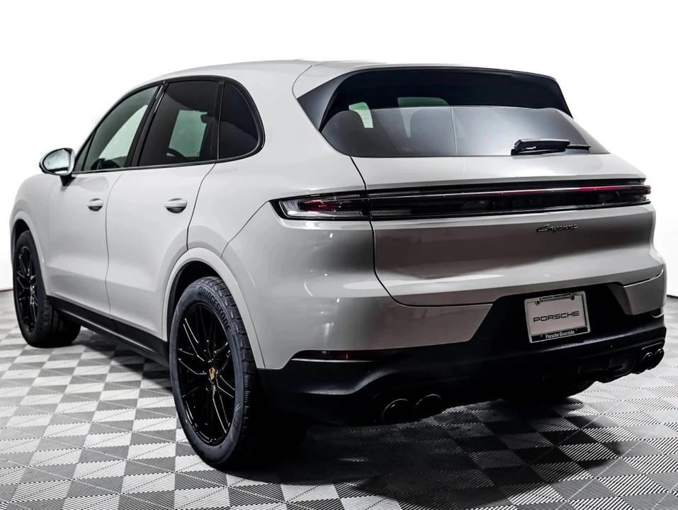 2024 Porsche 9Y0/9Y3 Cayenne - Image 3 of 4