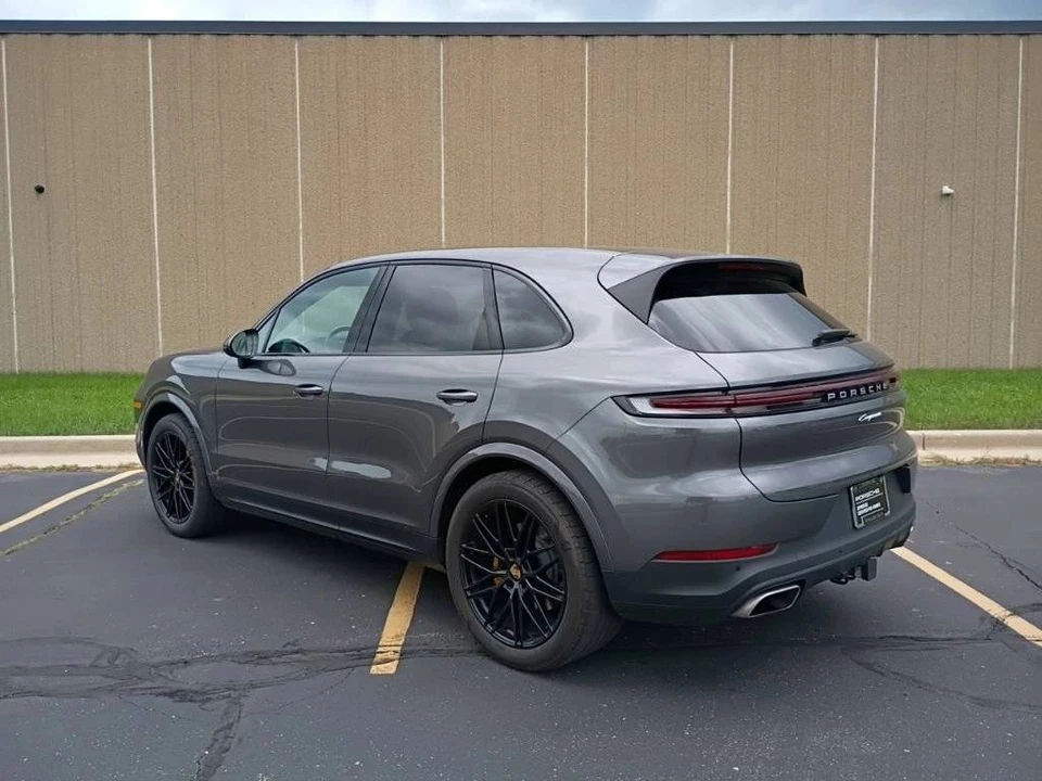 2024 Porsche 9Y0/9Y3 Cayenne - Image 3 of 4