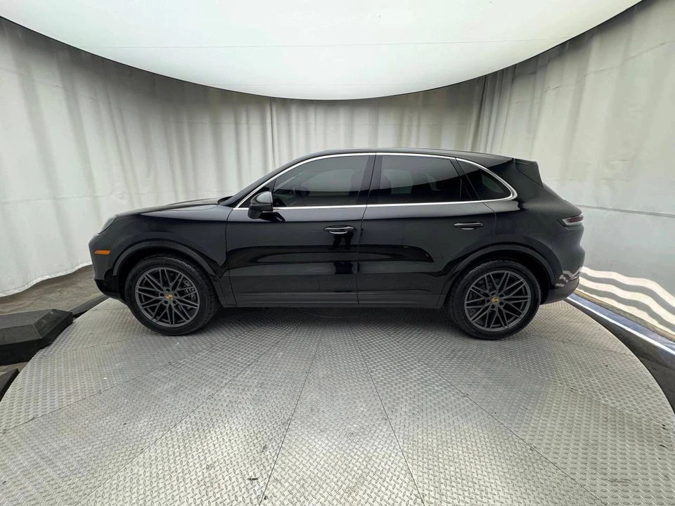 2024 Porsche 9Y0/9Y3 Cayenne - Image 2 of 4