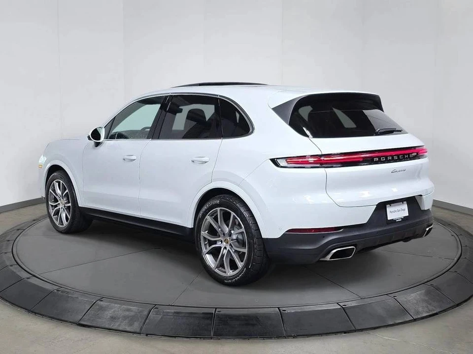 2024 Porsche 9Y0/9Y3 Cayenne - Image 3 of 4