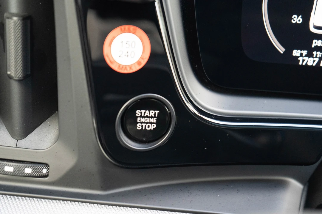 2024 Porsche 9Y0/9Y3 Cayenne - Image 14 of 21