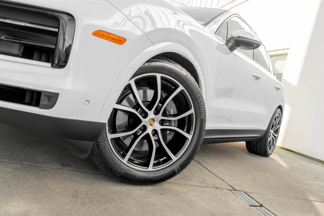 2024 Porsche 9Y0/9Y3 Cayenne - Image 3 of 21