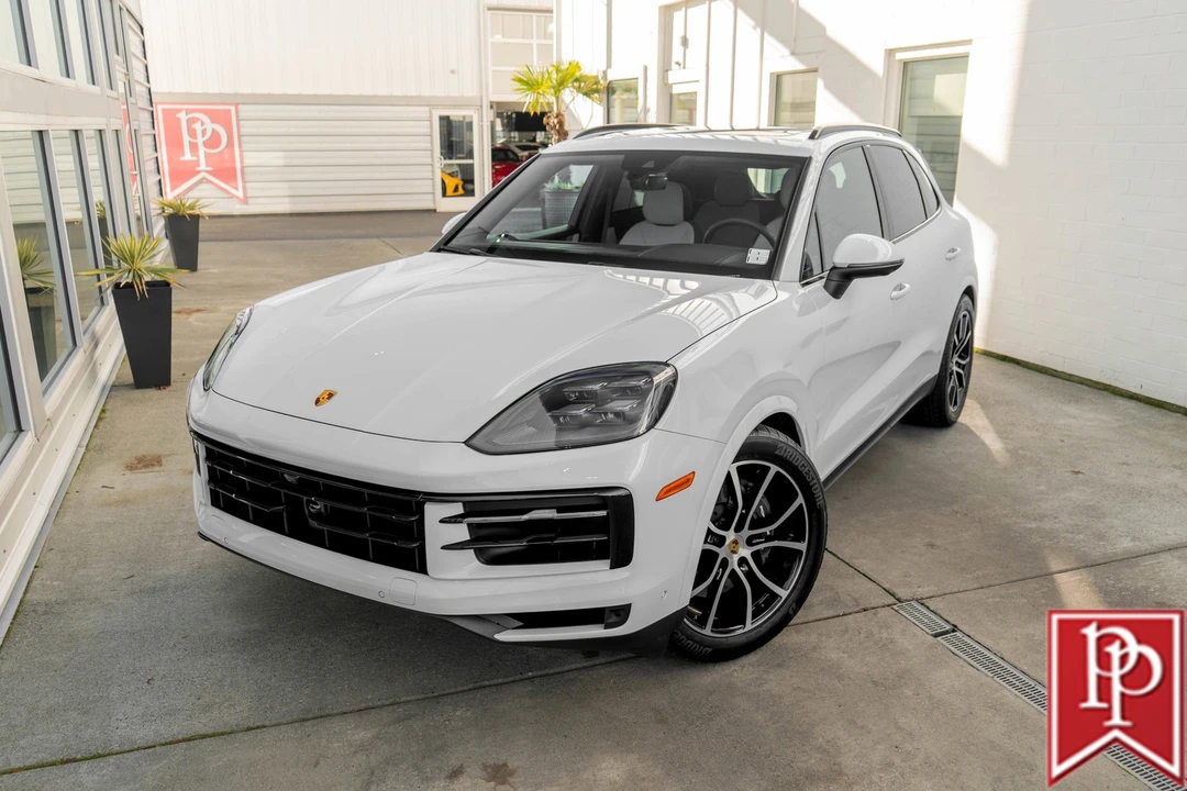 2024 Porsche 9Y0/9Y3 Cayenne - Image 2 of 21