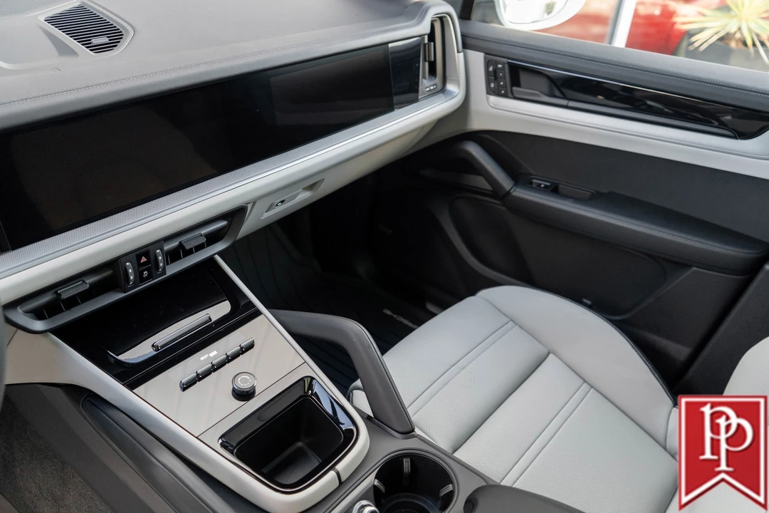 2024 Porsche 9Y0/9Y3 Cayenne - Image 17 of 21