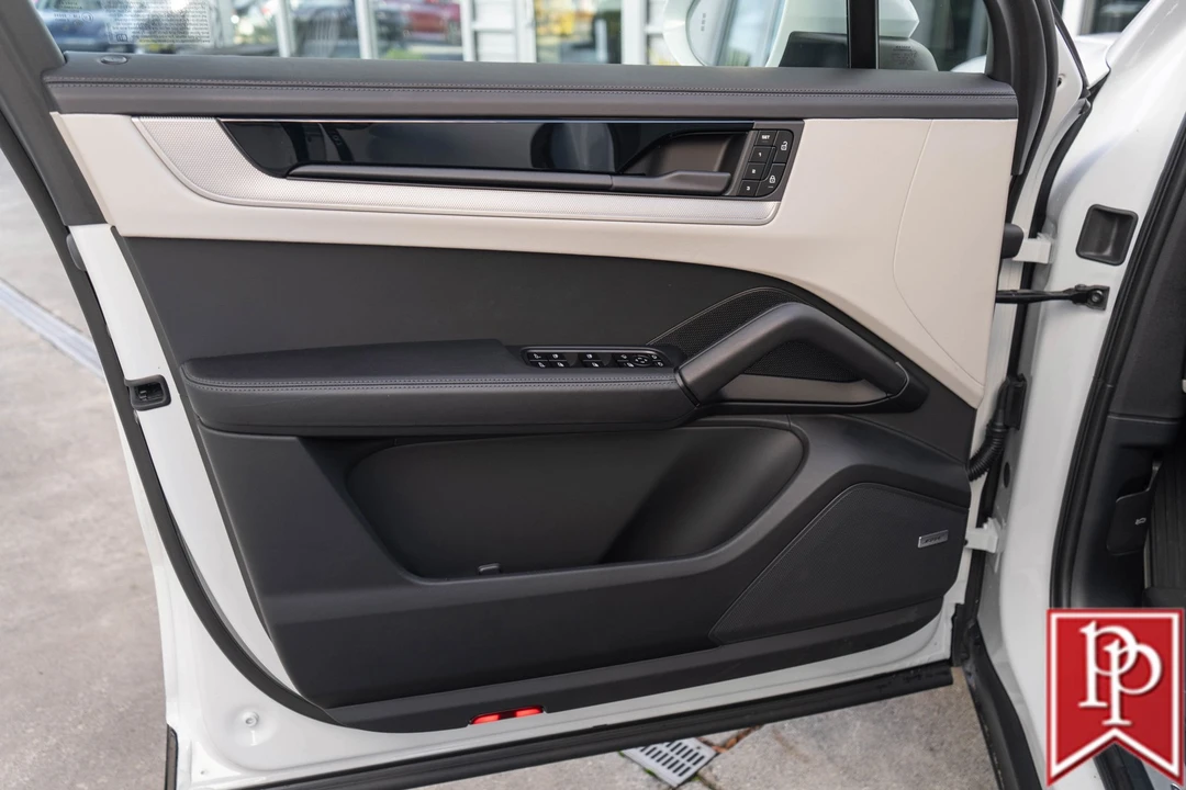 2024 Porsche 9Y0/9Y3 Cayenne - Image 9 of 21