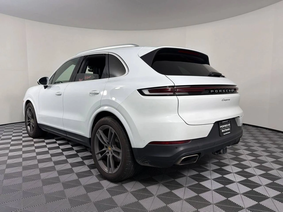 2024 Porsche 9Y0/9Y3 Cayenne - Image 3 of 4