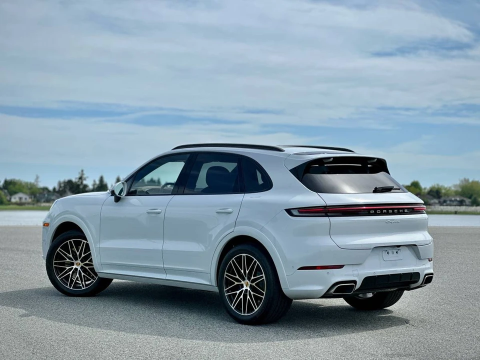 2024 Porsche 9Y0/9Y3 Cayenne - Image 5 of 13