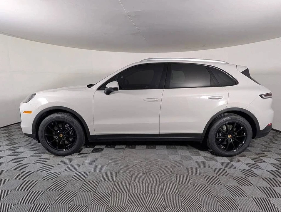 2024 Porsche 9Y0/9Y3 Cayenne - Image 2 of 4