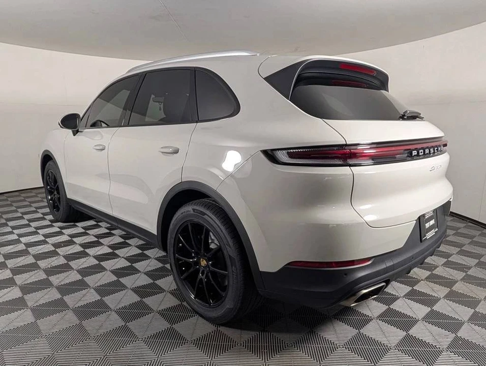 2024 Porsche 9Y0/9Y3 Cayenne - Image 3 of 4