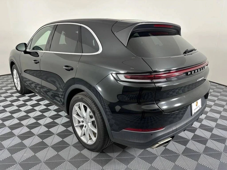2024 Porsche 9Y0/9Y3 Cayenne - Image 3 of 4