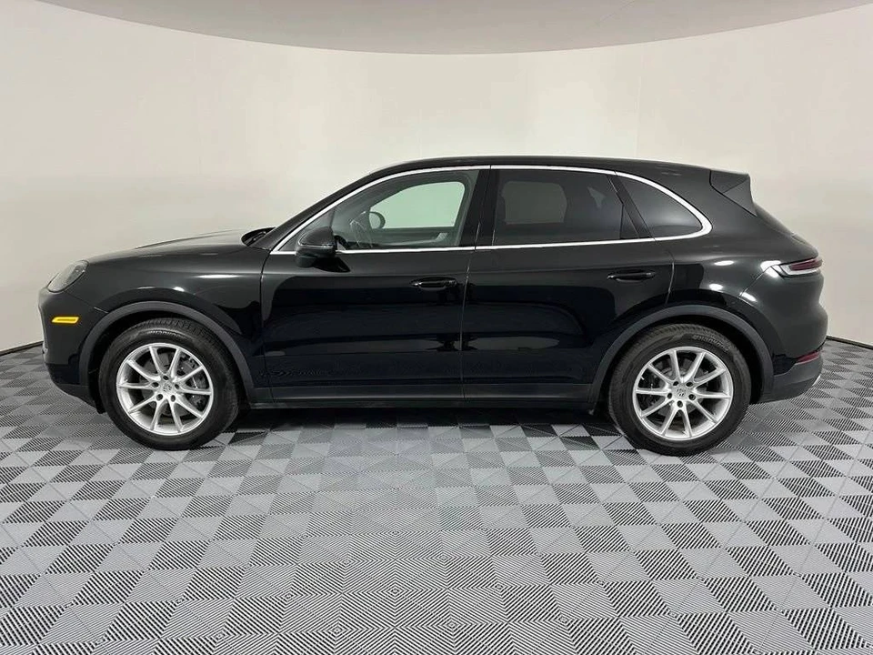 2024 Porsche 9Y0/9Y3 Cayenne - Image 2 of 4