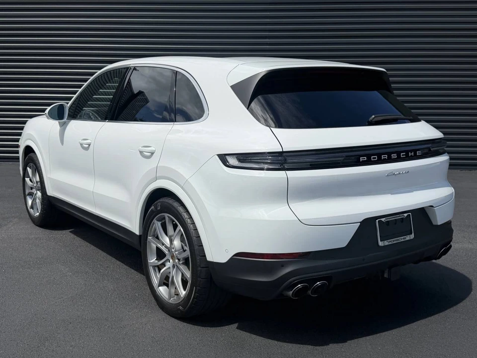 2024 Porsche 9Y0/9Y3 Cayenne - Image 3 of 4