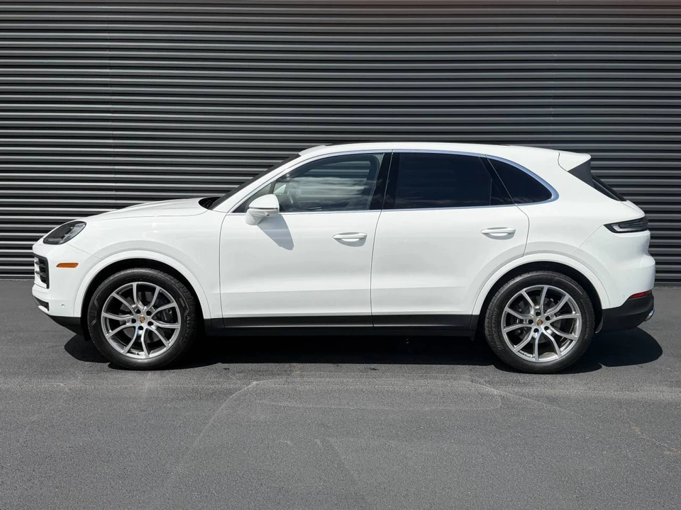 2024 Porsche 9Y0/9Y3 Cayenne - Image 2 of 4