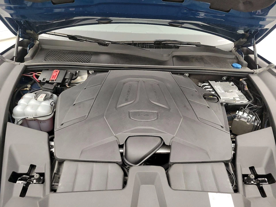 2024 Porsche 9Y0/9Y3 Cayenne - Image 22 of 23