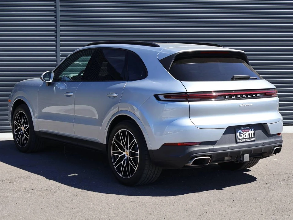 2024 Porsche 9Y0/9Y3 Cayenne - Image 3 of 4
