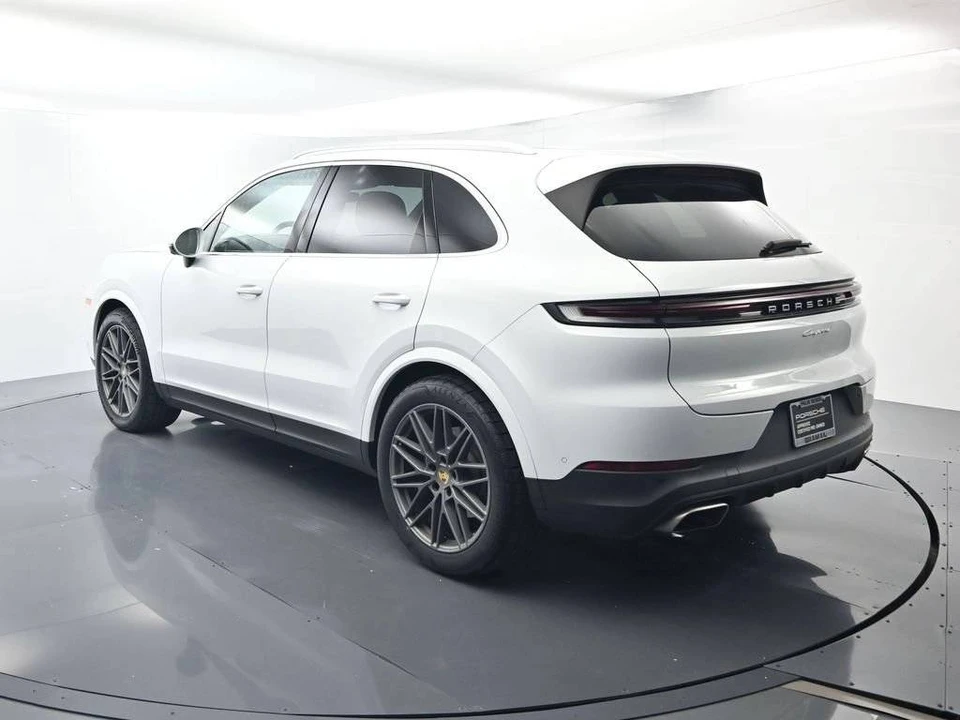 2024 Porsche 9Y0/9Y3 Cayenne - Image 3 of 4