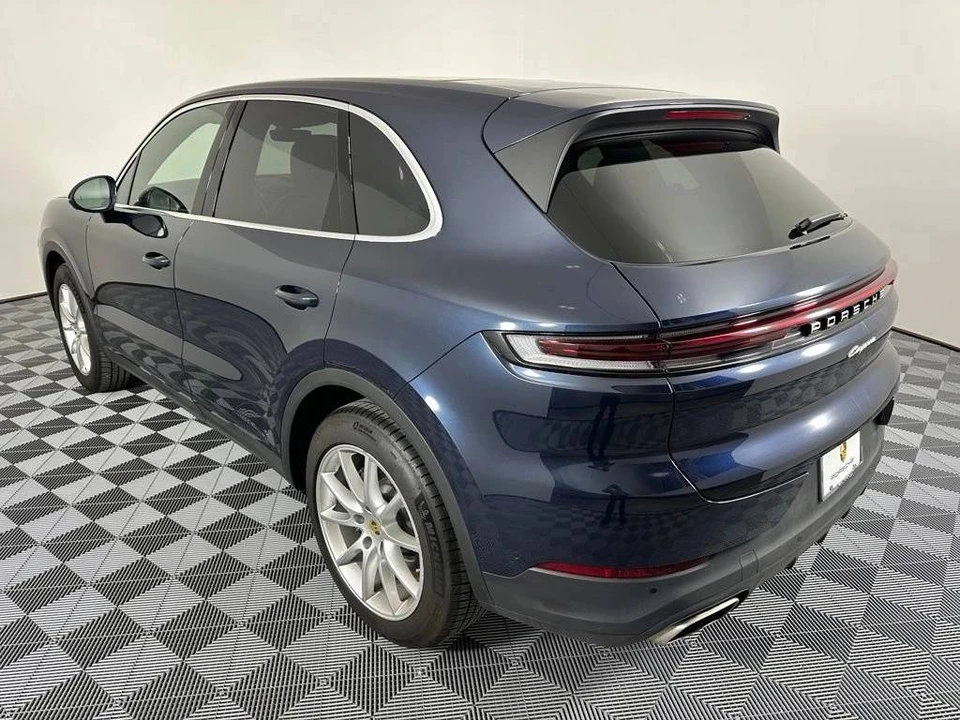 2024 Porsche 9Y0/9Y3 Cayenne - Image 3 of 4