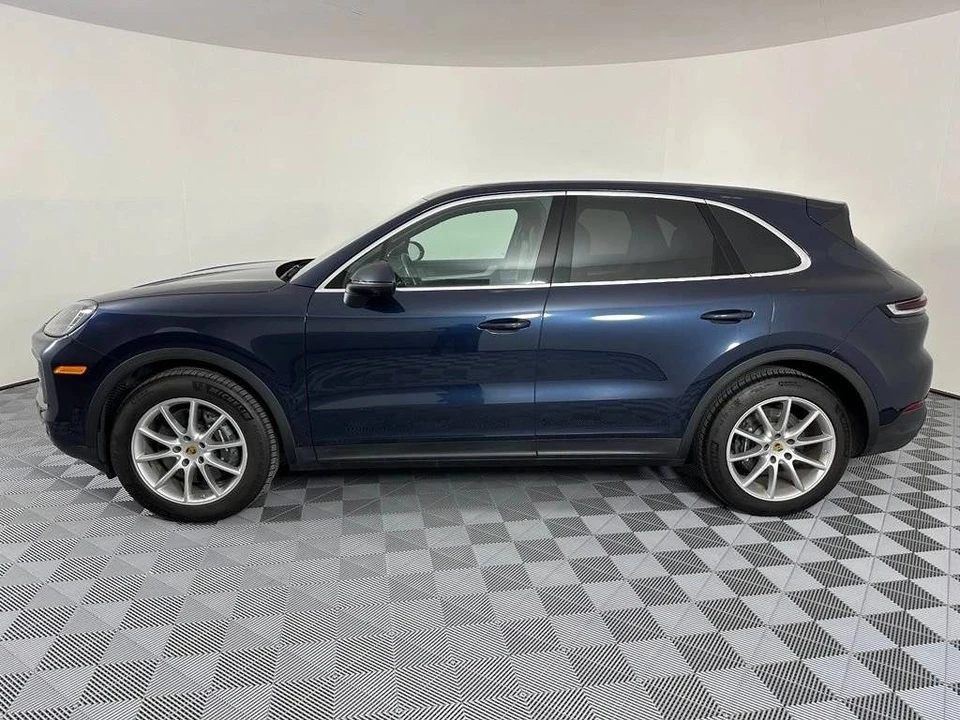 2024 Porsche 9Y0/9Y3 Cayenne - Image 2 of 4