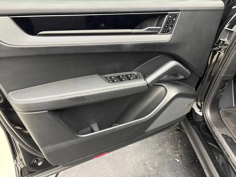 2024 Porsche 9Y0/9Y3 Cayenne - Image 4 of 4
