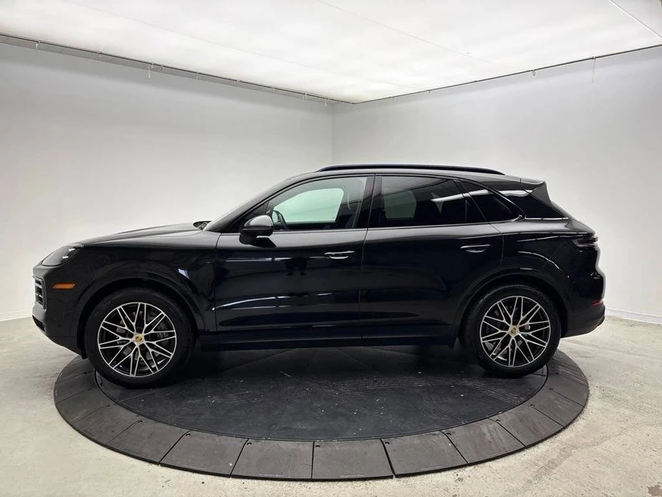 2024 Porsche 9Y0/9Y3 Cayenne - Image 2 of 4