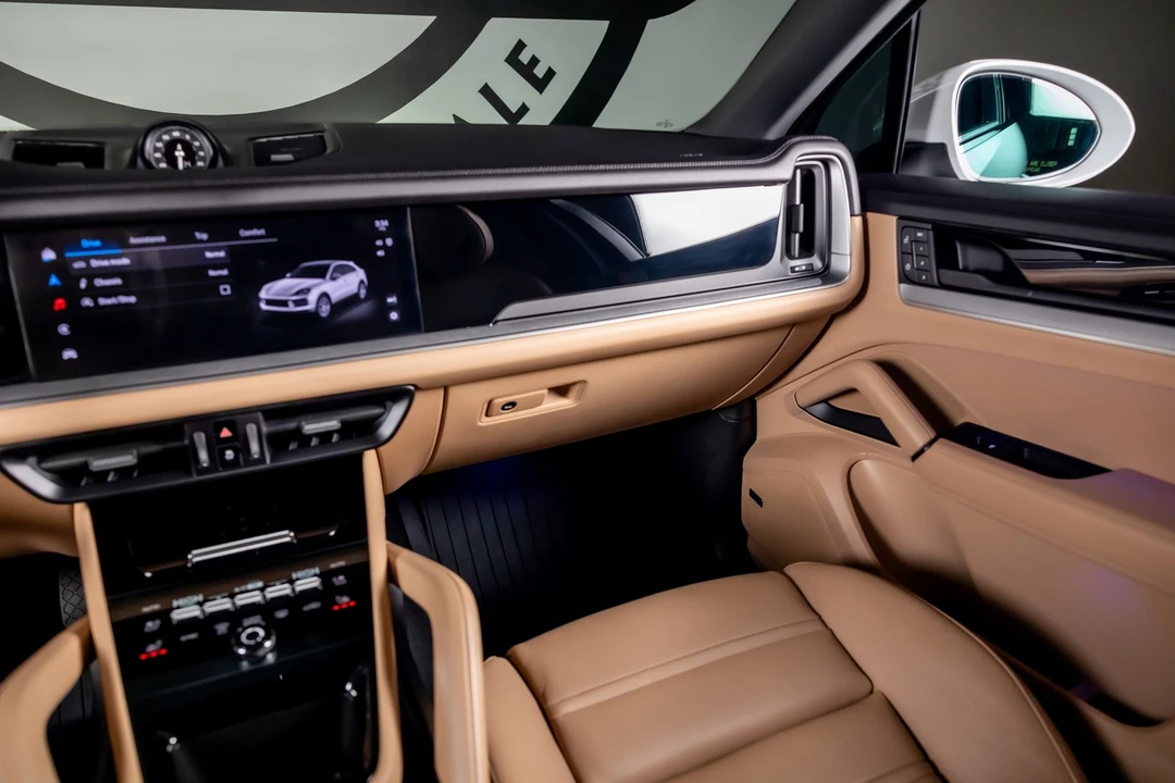 2024 Porsche 9Y0/9Y3 Cayenne - Image 8 of 12