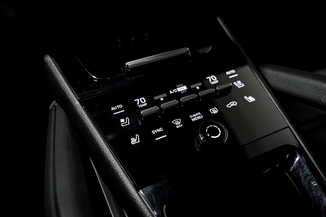2024 Porsche 9Y0/9Y3 Cayenne - Image 14 of 21