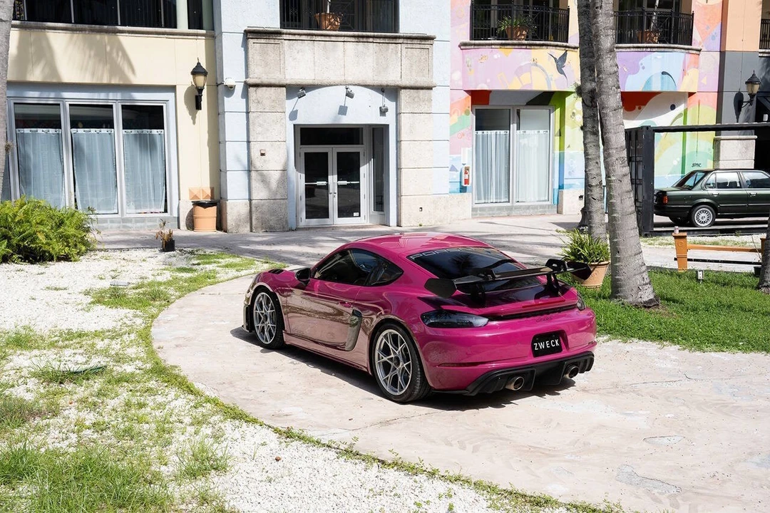2024 Porsche 718 Cayman GT4 RS - Image 4 of 31