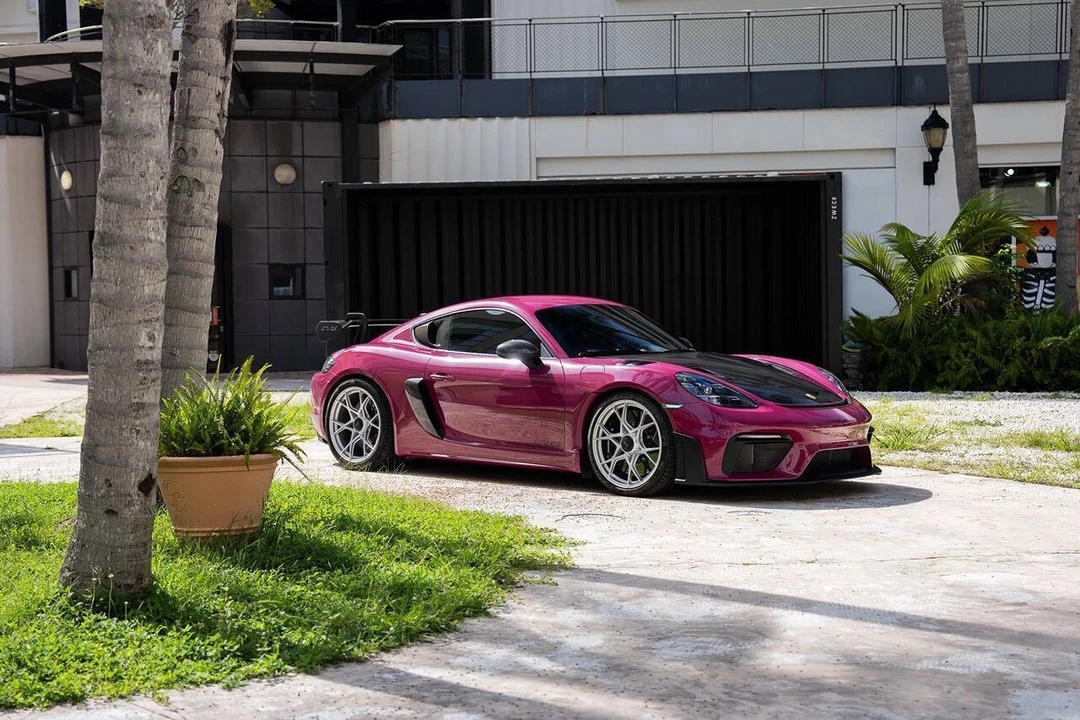 2024 Porsche 718 Cayman GT4 RS - Image 3 of 31