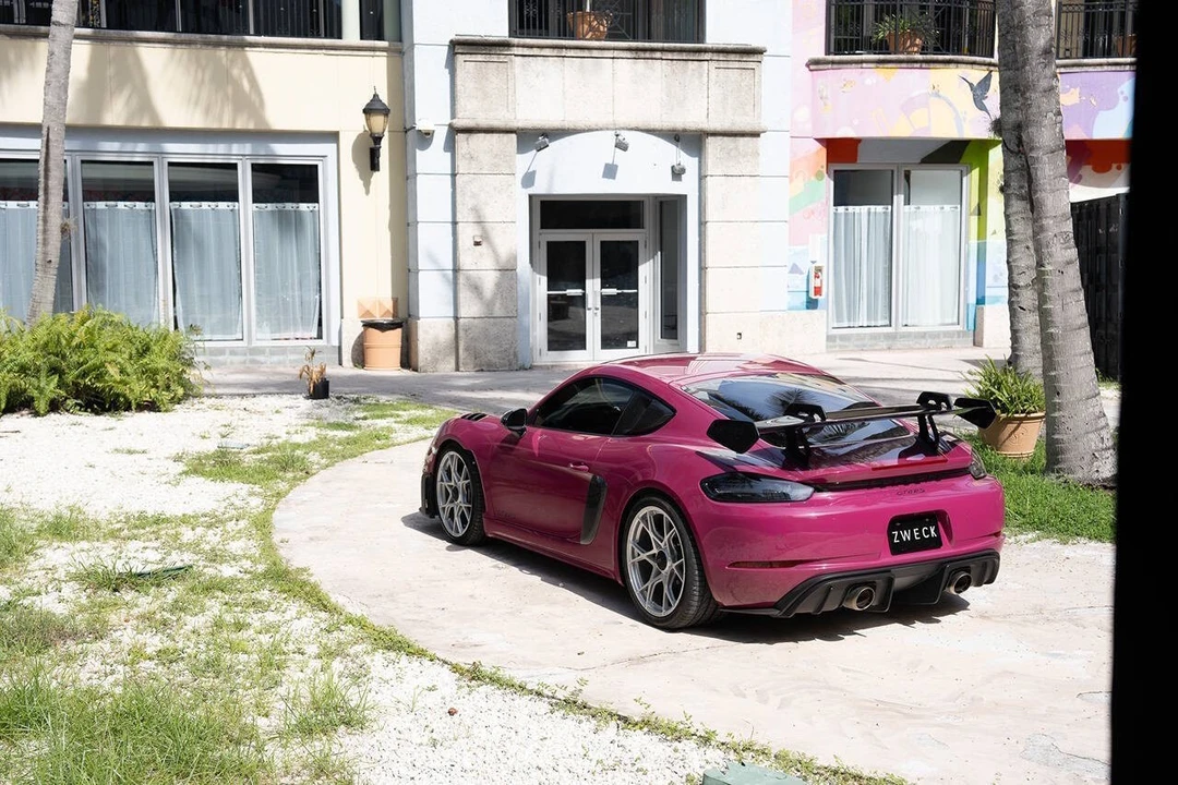 2024 Porsche 718 Cayman GT4 RS - Image 7 of 31
