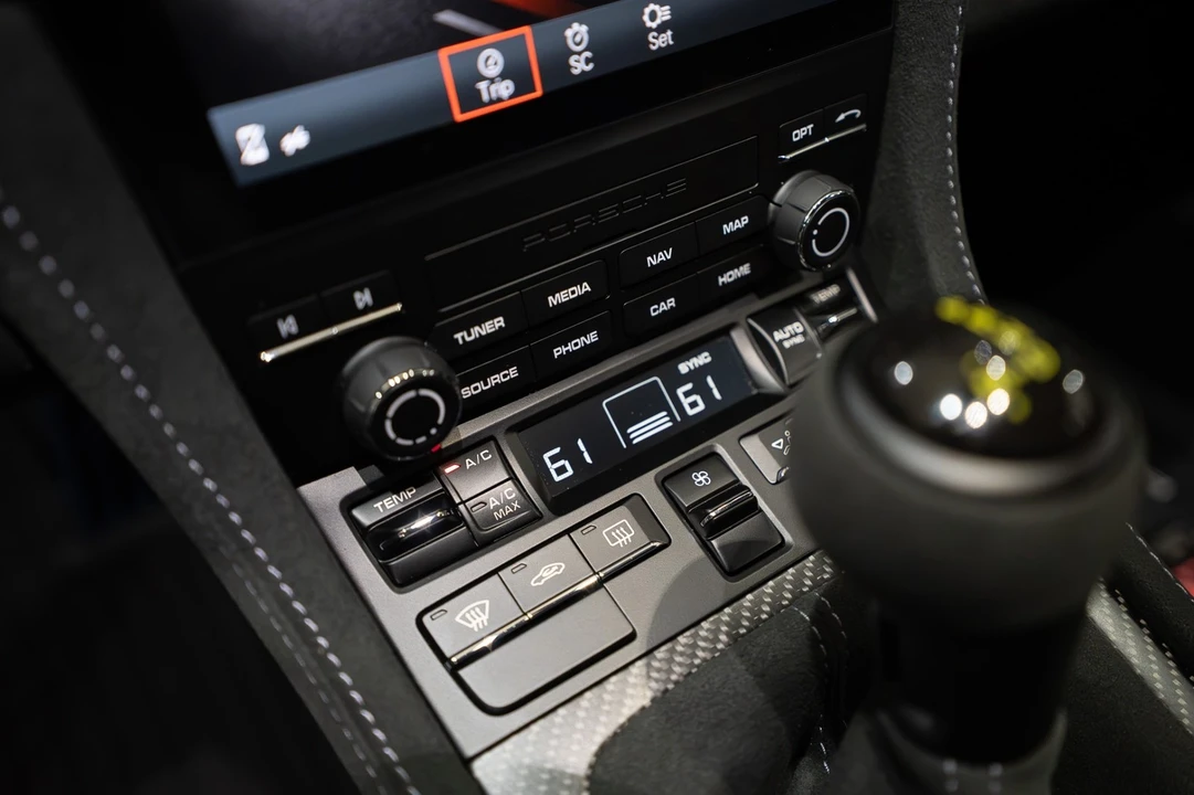 2024 Porsche 718 Cayman GT4 RS - Image 15 of 31