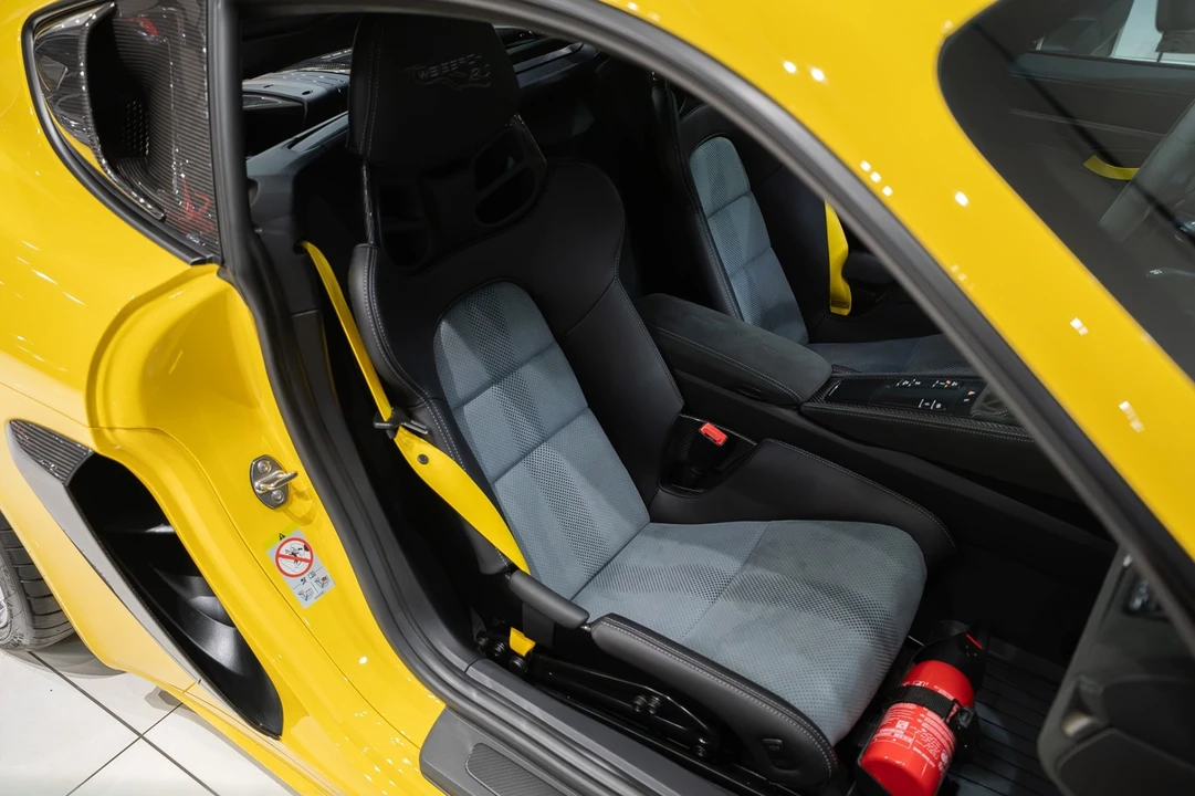 2024 Porsche 718 Cayman GT4 RS - Image 23 of 31