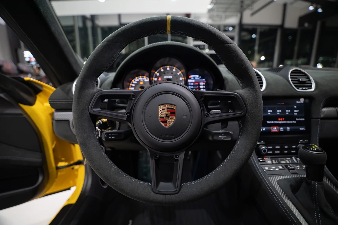 2024 Porsche 718 Cayman GT4 RS - Image 10 of 31