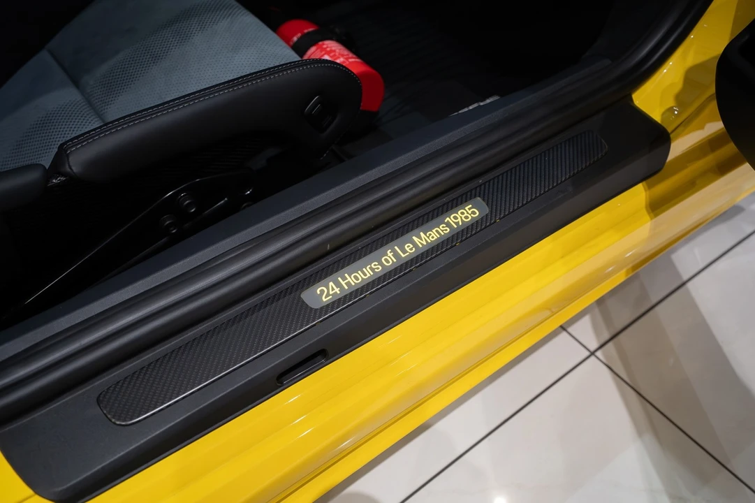 2024 Porsche 718 Cayman GT4 RS - Image 21 of 31