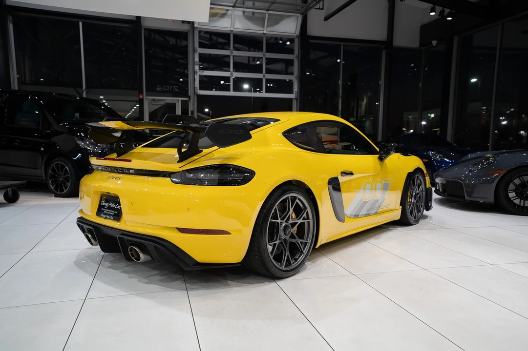 2024 Porsche 718 Cayman GT4 RS - Image 4 of 31