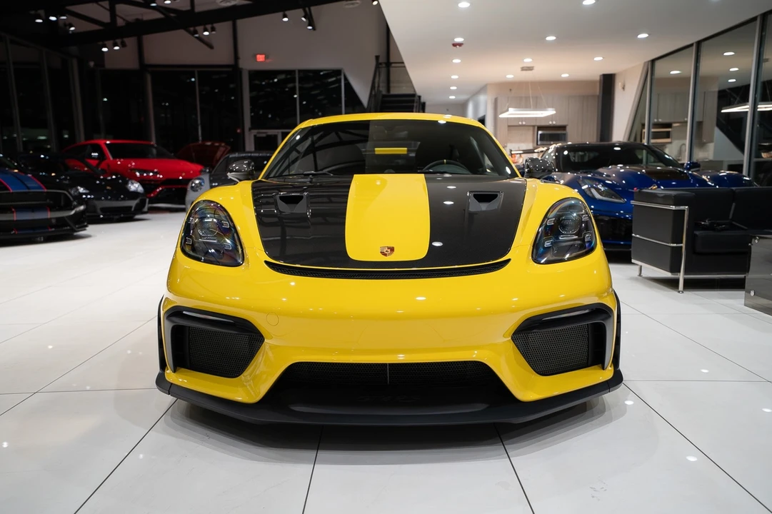 2024 Porsche 718 Cayman GT4 RS - Image 28 of 31