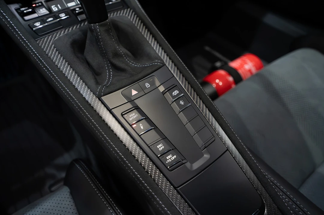 2024 Porsche 718 Cayman GT4 RS - Image 17 of 31