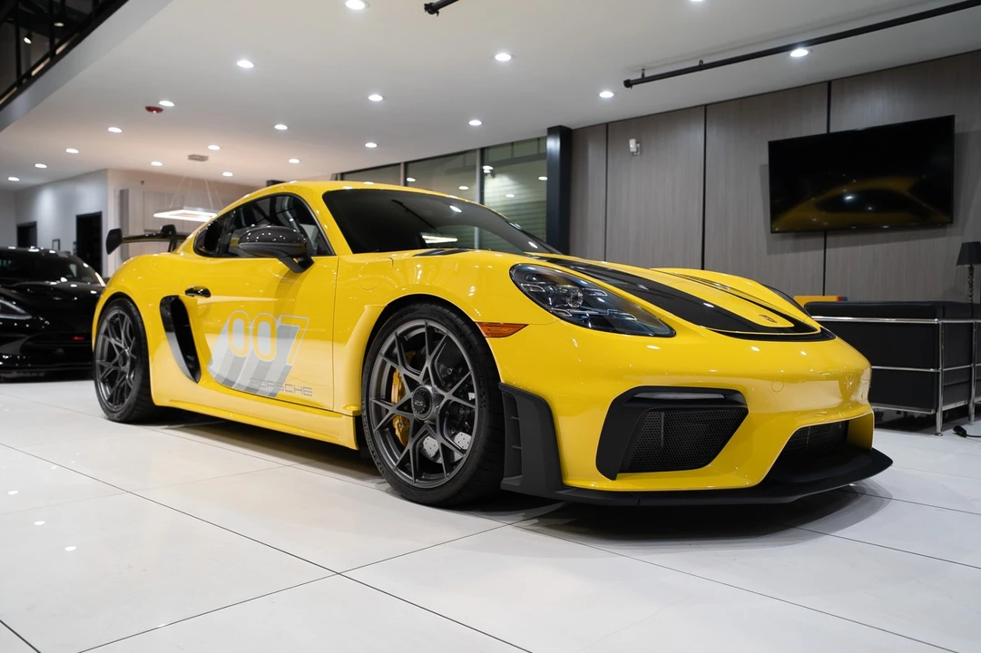 2024 Porsche 718 Cayman GT4 RS - Image 27 of 31