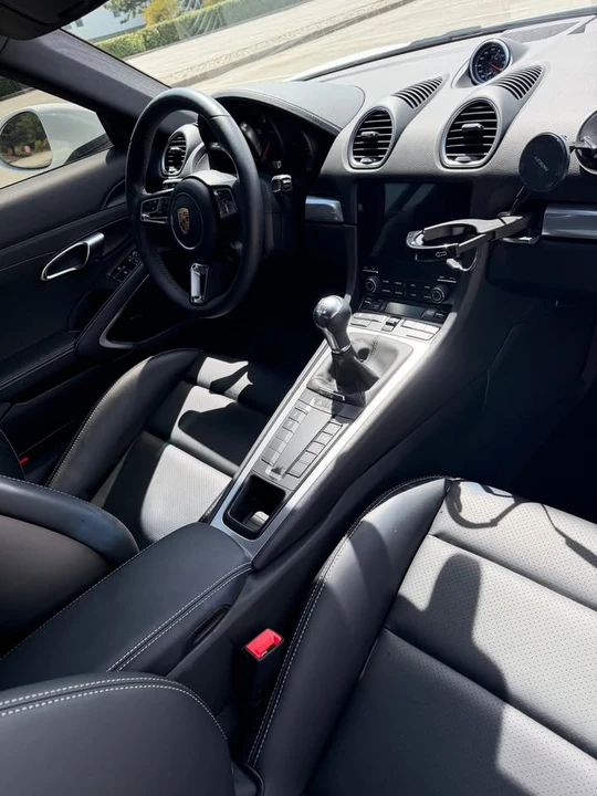 2024 Porsche 718 Cayman - Image 15 of 20