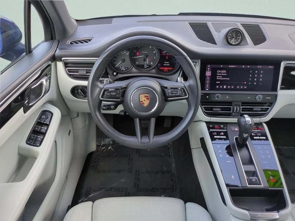 2024 Porsche Macan - Image 11 of 19