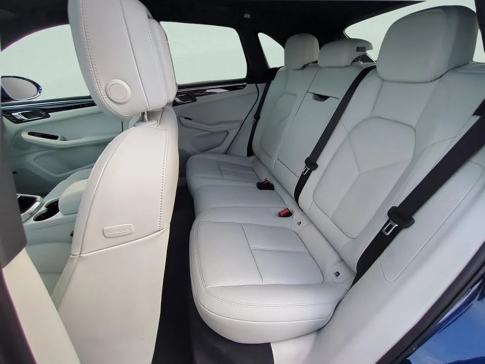 2024 Porsche Macan - Image 9 of 19