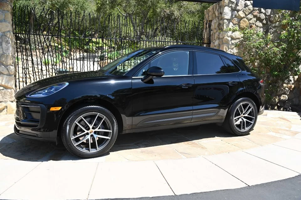 2024 Porsche Macan - Image 6 of 20