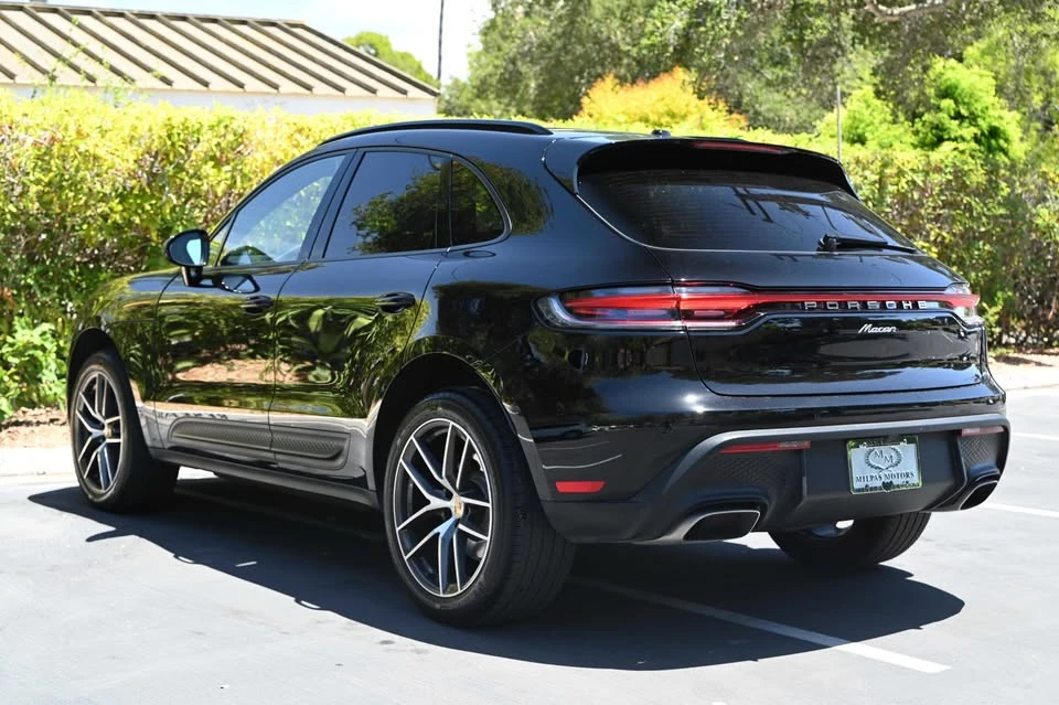 2024 Porsche Macan - Image 5 of 20