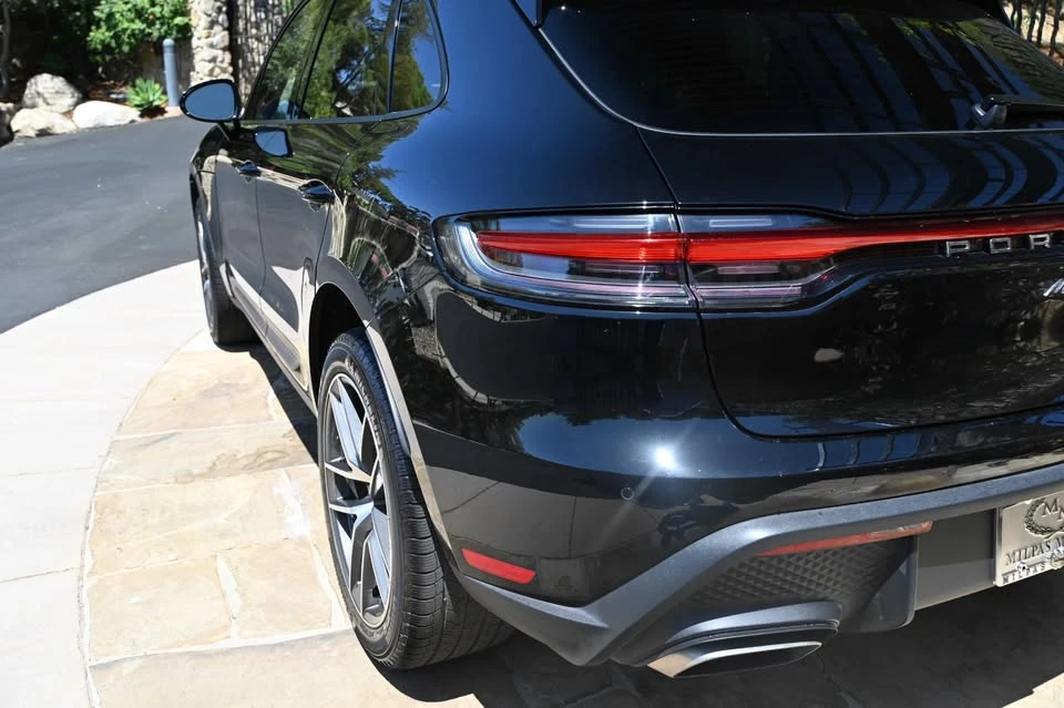 2024 Porsche Macan - Image 8 of 20